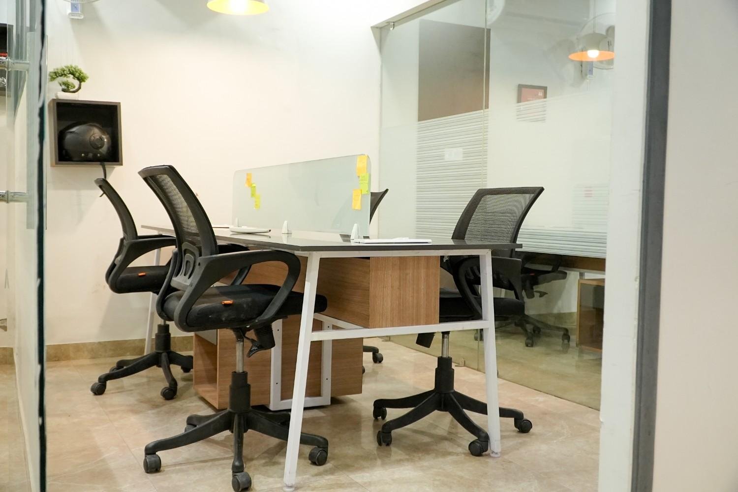 Glass partitions IT office interior Mansarovar Jaipur — Infosolution Pvt Ltd by Endless Interiors and Construction